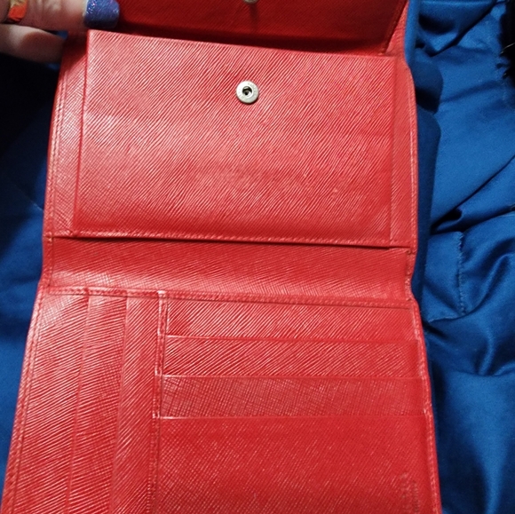 PRADA EUC SAFFIANO RED Wallet w/ authentication cards - Picture 3 of 10